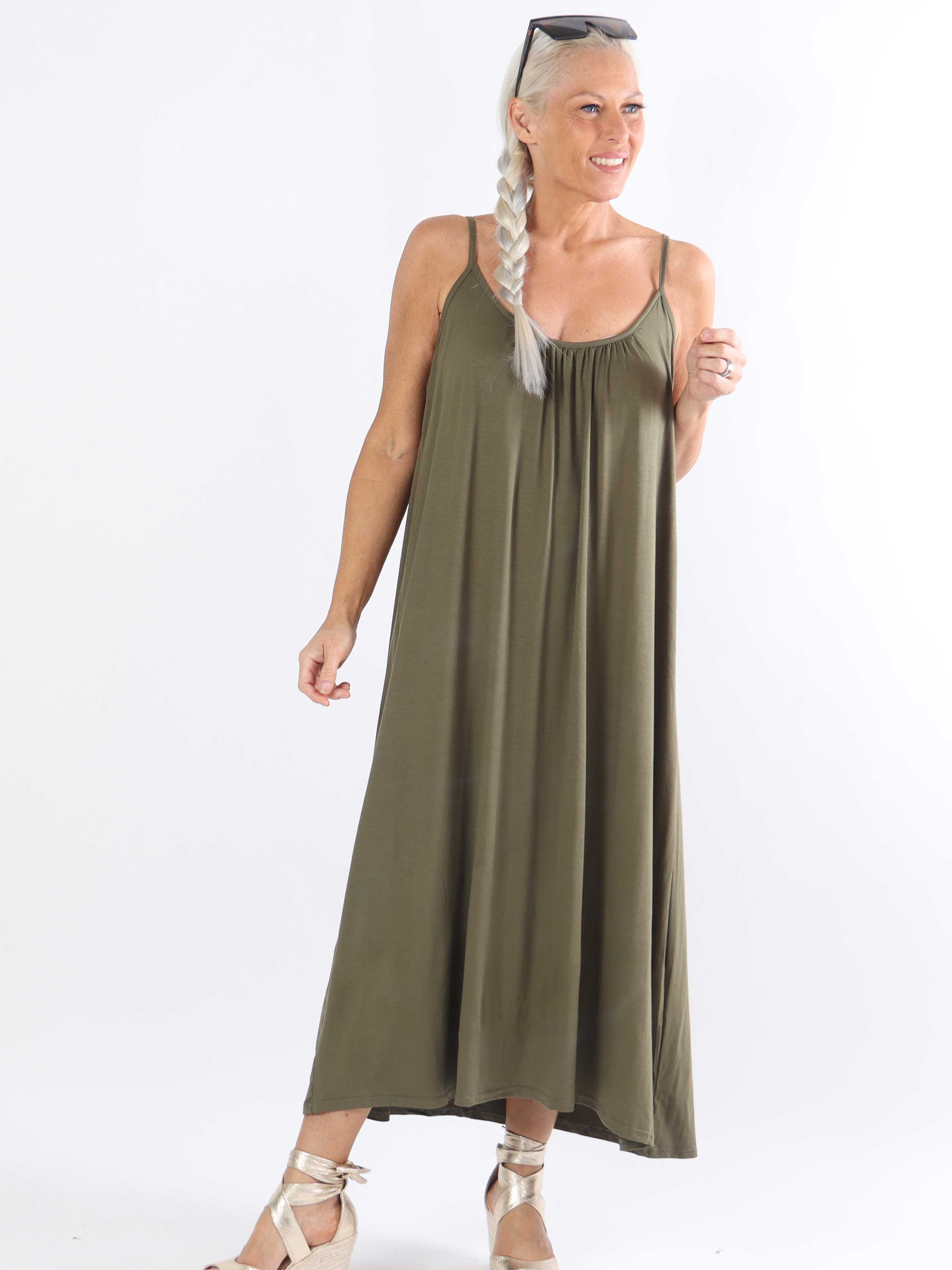 Olivia - Lång plus size-klänning med band i viskos